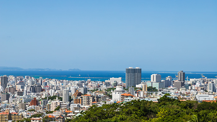 沖縄県の街並み